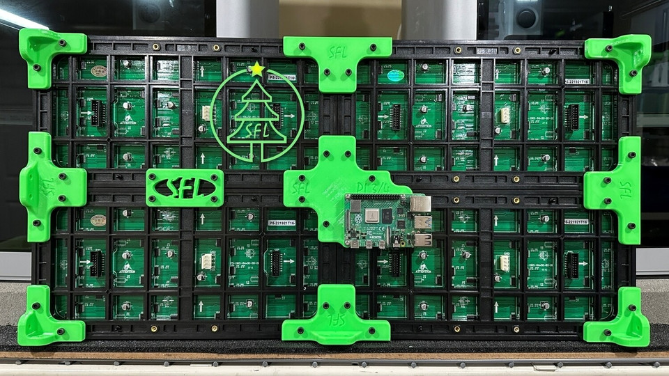 STL File - Outdoor P5 Panel Tee Bracket - Side to Side