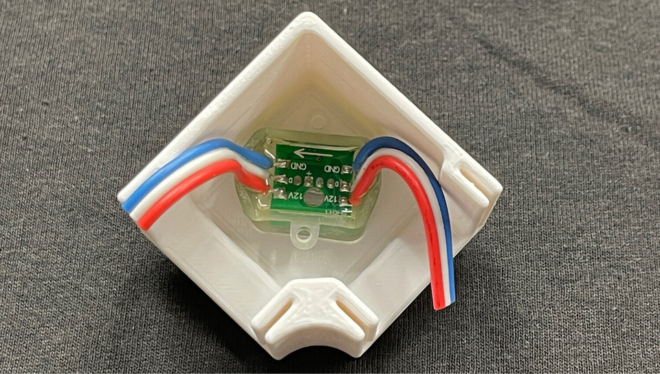 STL File - Permatrack Bottom Hole 16:12 Angled Corner Bracket