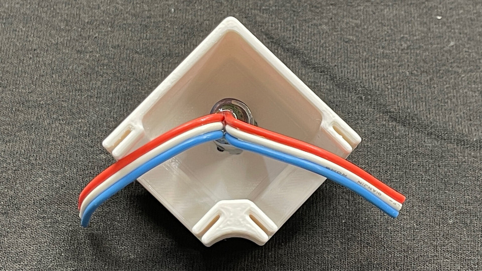 STL File - Permatrack Bottom Hole 9:12 Angled Corner Bracket