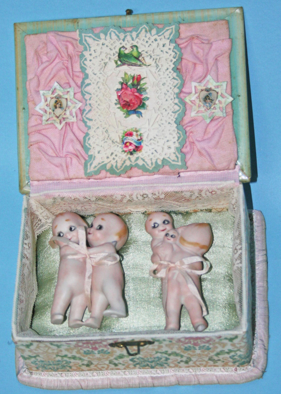 VintageDollPlaza - Makers of Doll Display Boxes and Dress Forms