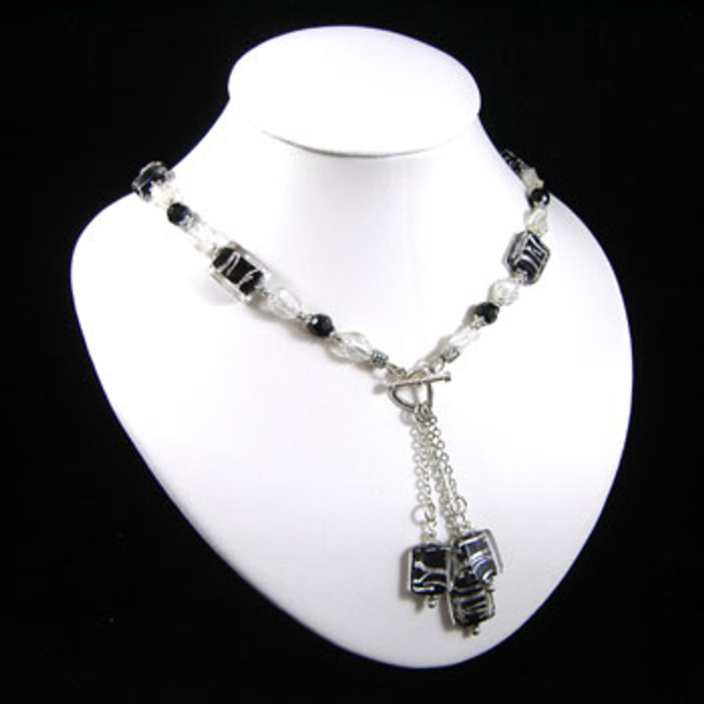 Black/Silver/Clear Drop Necklace: Project Instructions