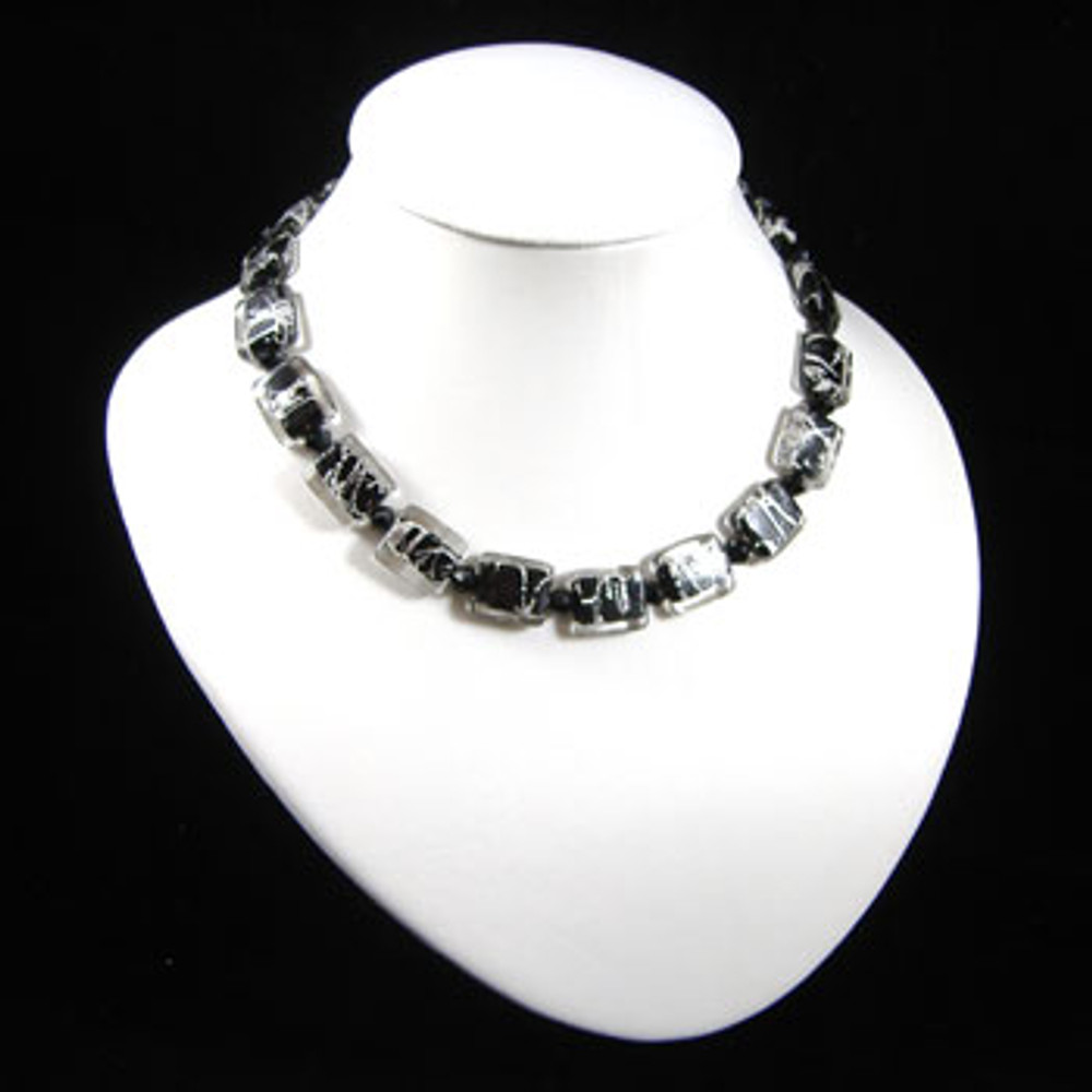 Simple Black/Silver Necklace: Project Instructions