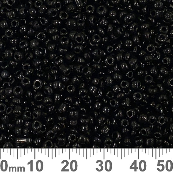 8/0 Opaque Black Seed Beads