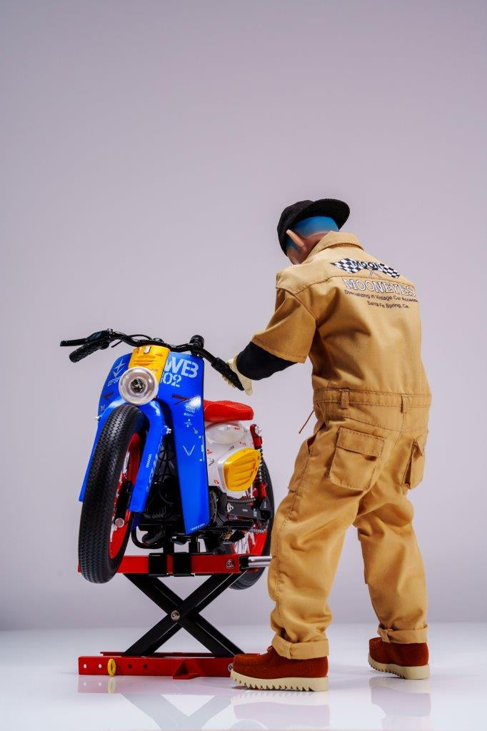 東本昌平　RIDEX CAROLAWAY HALMAN trickyMan12 1/6 MOTOCYCLE LIFT [TM-202504] - EKIA Hobbies