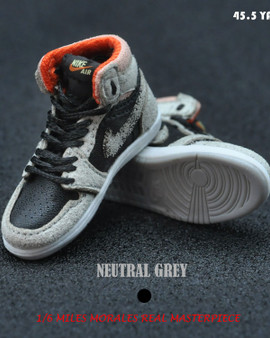 [BAN-1016A] 1/6 Master Series Sneakers in Neutral Grey & Black by Banned