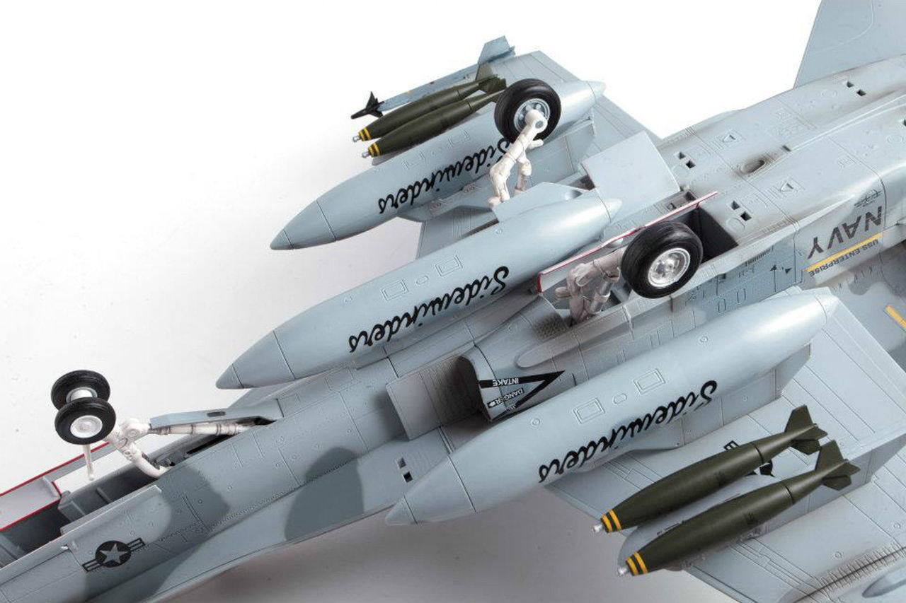 [BBI-003773] bbi Elite Force US Navy F/A-18C Hornet VFA-86 Sidewinders 2004  Limited Edition