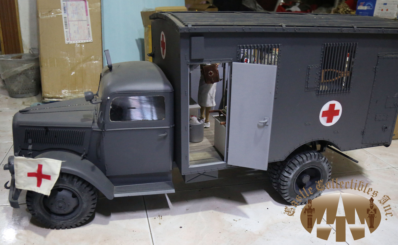 TM-1507] Toy Model 1:6 Scale Metal Opel Blitz Ambulance