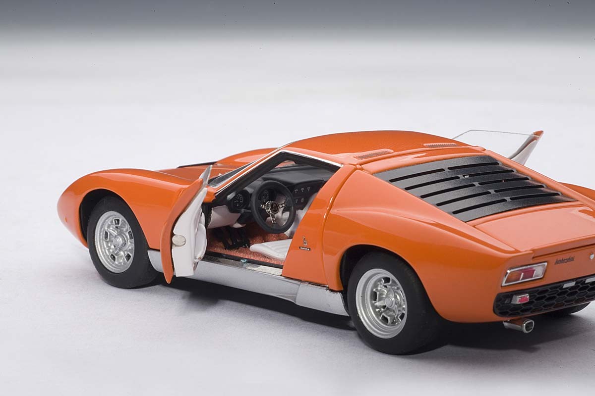 AUTO-54542] AUTOART 1/43 Lamborghini Miura SV - Orange - EKIA Hobbies