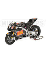 Marco Simoncelli HONDA RC212V MotoGP Test bike 2011 1:12th