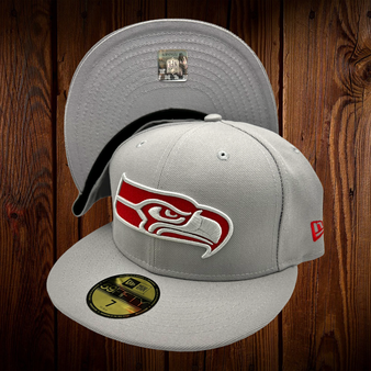 Seattle Seahawks New Era Light Gray With Red Team Logo 59FIFTY Fitted Hat