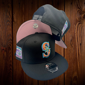 Seattle Mariners New Era All Black/Pink Bottom With 40TH Anniversary Patch On Side 9FIFTY Adjustable Snapback Hat