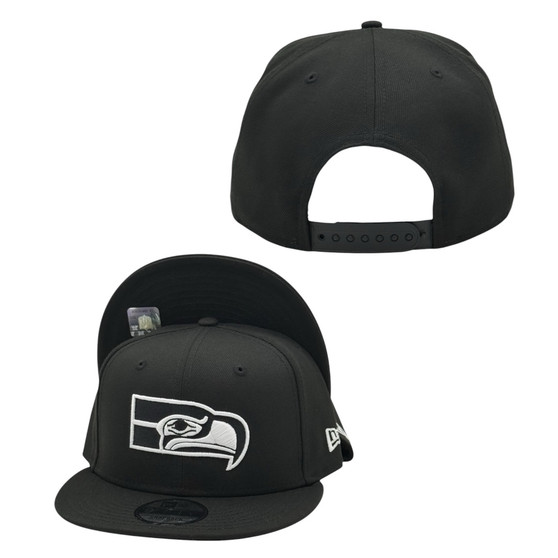 Seattle Seahawks New Era Black And White With Retro Logo 9FIFTY Adjustable Snapback Hat
