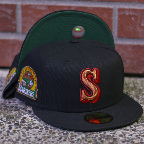 Seattle Mariners New Era All Black/Pine Green Bottom With 30TH Anniversary Patch On Side 59FIFTY Fitted Hat