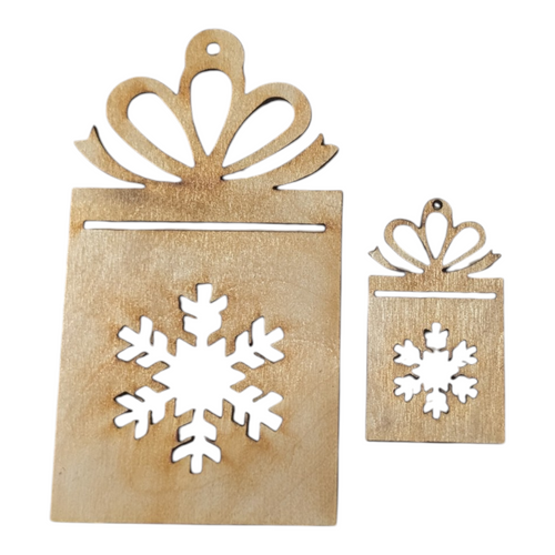 EARRING / PENDENT PRESENT