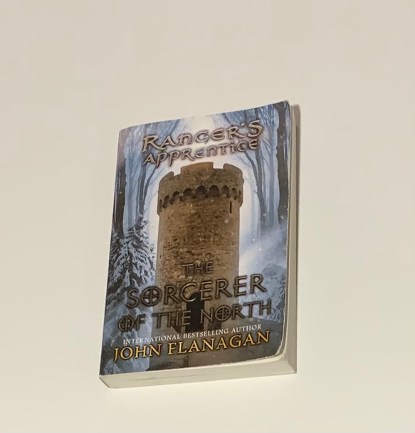 The Sorcerer of the North-John Flanagan-Super Price