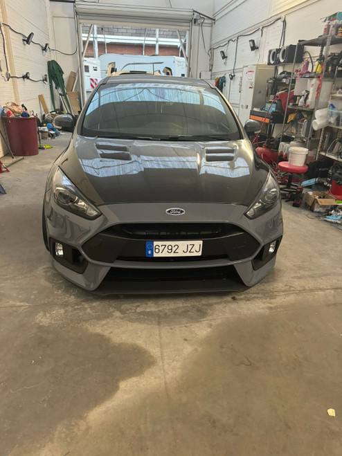 Carbon Fiber Hood for Ford Focus RS