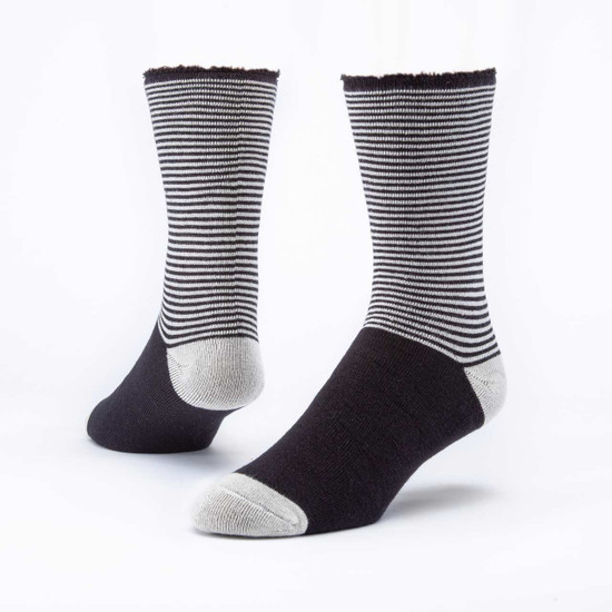 WHITE & BLACK ORGANIC STRIPE SPORTS SOCKS – thetstore_clothing