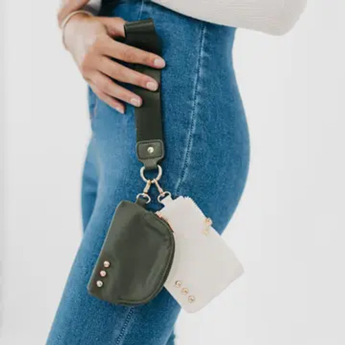 Dual Pouch Wristlet Green