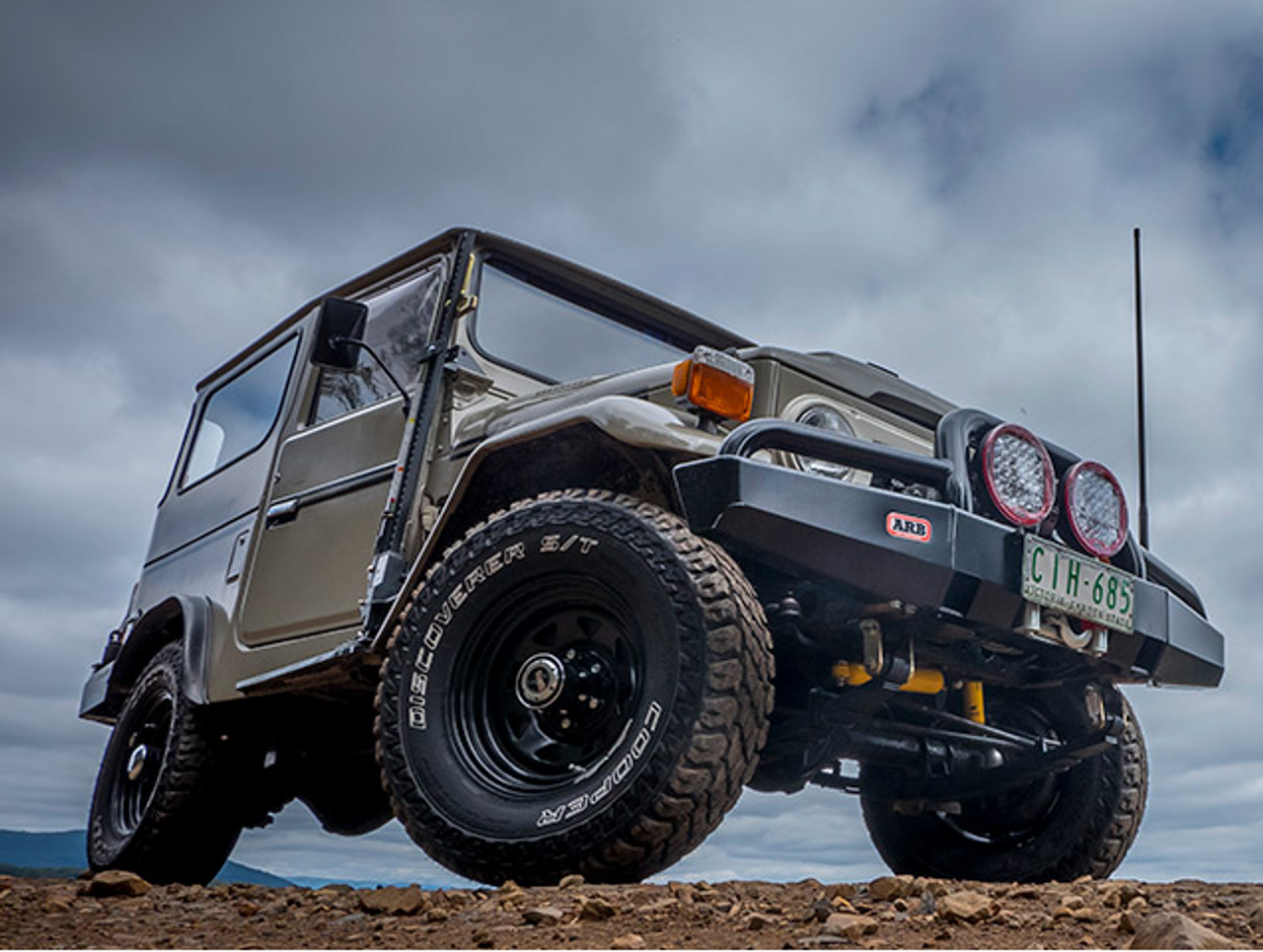 40 Series Old Man Emu Suspension Kits - Fits Early - 1984 FJ40/BJ/41/42 Applications (OME40KIT)