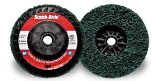 3MA 638060-21050 Scotch-Brite™ Clean and Strip XT Pro Extra Cut Disc, XC-DC, A/O Extra Coarse, Green, 4-1/2 in x 5/8 in-11, Type 27