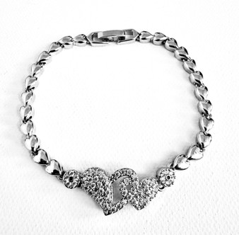 The classy 2 heart-shaped  stainless steel bracelet for women