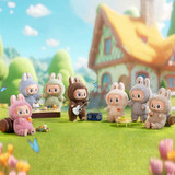 VIRAL COLLECTIBLE MONSTERS