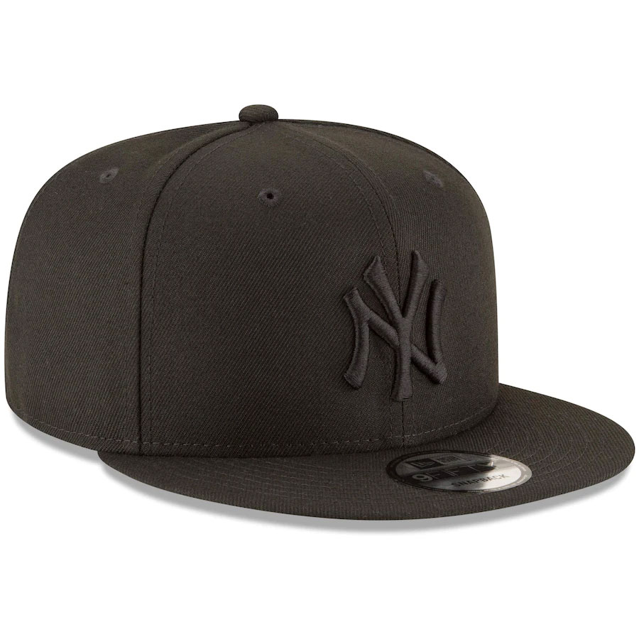 Men's New York Yankees New Era Black 9FIFTY Snapback Hat