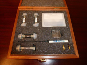 Agilent / HP V11644A 50 to 75 GHz WR15 Waveguide Mechanical Calibration Kit
