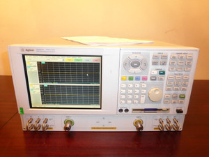 Agilent PNA E8357A 300kHz - 6GHz, 2 Port, 4 Reciever RF Vector Network Analyzer
