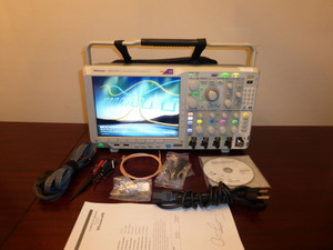 Tektronix MDO4104-3 1 GHz, 4+16 Channel 3 GHz RF Mixed Domain Oscilloscope CAL'D