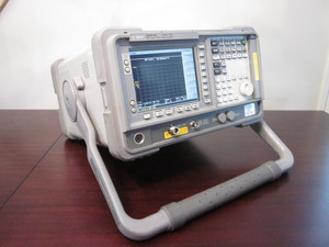 Agilent / HP N8973A Noise Figure Analyzer / Meter - 10 MHz to 3 GHz