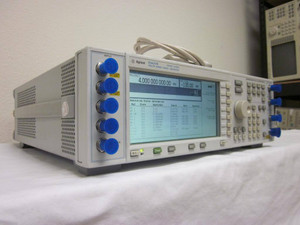 Agilent HP E4437B 4 GHz Digital RF Signal Generator w/ Option UND - CALIBRATED!