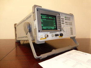Agilent / HP 8594EM 9 kHz to 2.9 GHz EMC / Spectrum Analyzer w/ Tracking Gen!
