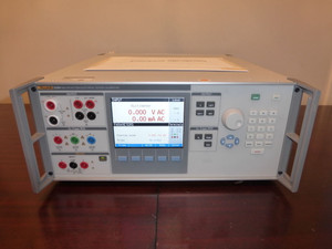 Fluke 5320A Multifunction Electrical Tester Calibrator with MFG CALIBRATION!