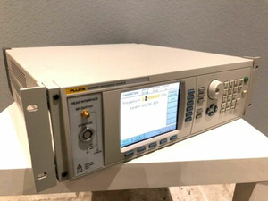 Fluke 9640A 10 Hz - 4 GHz RF Reference Source, Calibrator with MFG CALIBRATION!