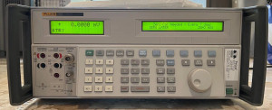 Fluke 5502A Multi-Product Calibrator with Option SC600 - CALIBRATED w/ TEST DATA