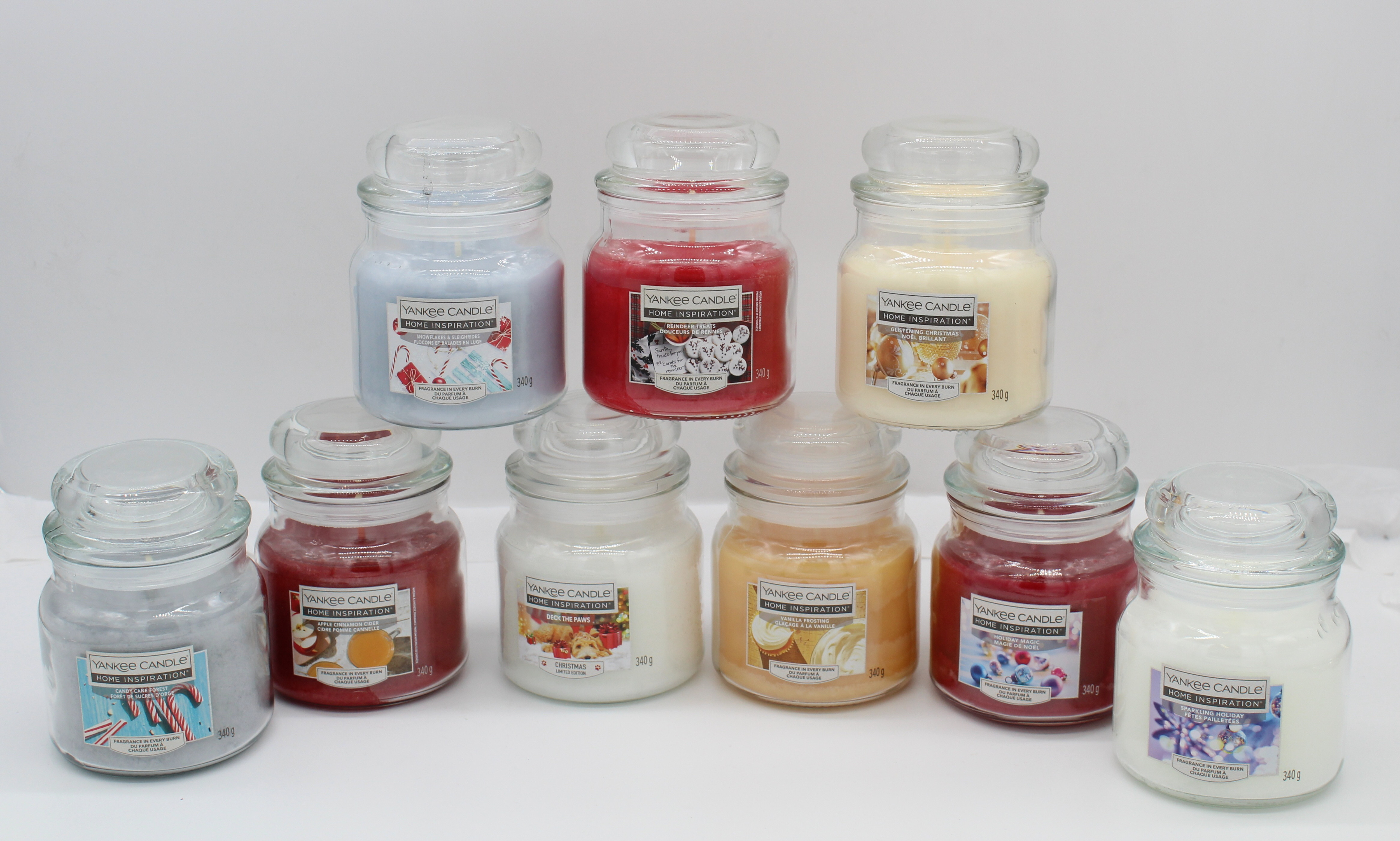 https://cdn11.bigcommerce.com/s-sryyqnw5ff/images/stencil/5000x5000/products/1422/4374/Xmas_yankee_candles_med_jars01_-_Copy__86172.1698239388.jpg?c=2