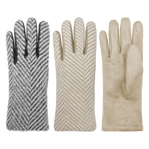 Women's chevron print glove with faux suede palm, touchscreen finger and thumb.