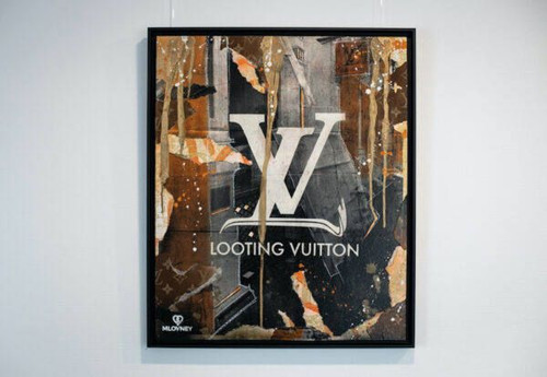 MLOVNEY Looting Vuitton