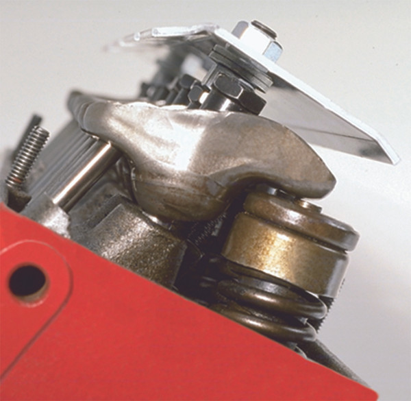 Moroso Chevrolet Small Block/Ford 289-302 (w/Stamped Rocker Arms) Valvetrain Oil Deflector - Alum - 67700