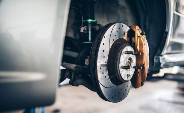 Brake Systems Decoded: A Mechanic’s Guide to Stopping Power 2024