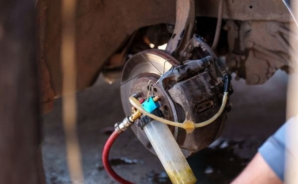 How to Change Brake Fluid Like a Pro in 7 Steps