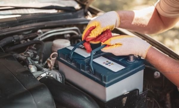 Car Battery: The Ultimate Guide to Choosing the Best Car Battery (2024)