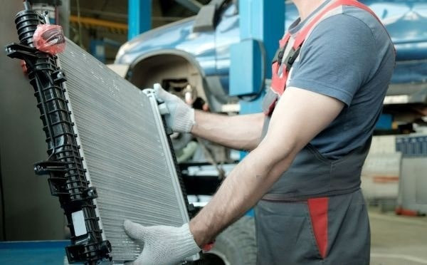 The Complete Guide to Car Radiators: How They Work, Common Issues, and Maintenance Tips