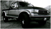 Bushwacker 87-91 Ford Bronco Cutout Style Flares 2pc - Black - 20018-11