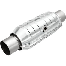MagnaFlow Conv Univ 2.5in Inlet/Outlet Center/Center Round 11in Body L x 5.125in W x 15in Overall L - 51356