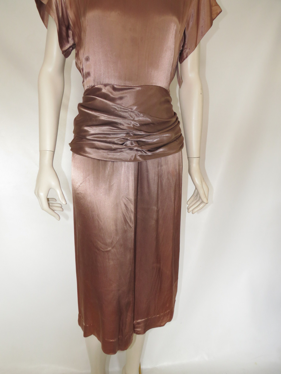Mauve Satin Short Sleeve w/ Bustle & Draping Detail Evening Dress - Orlando  Vintage Clothing and Costume