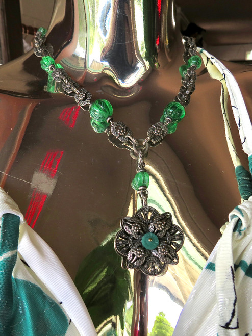 Silver w/ Green Stones Necklace 