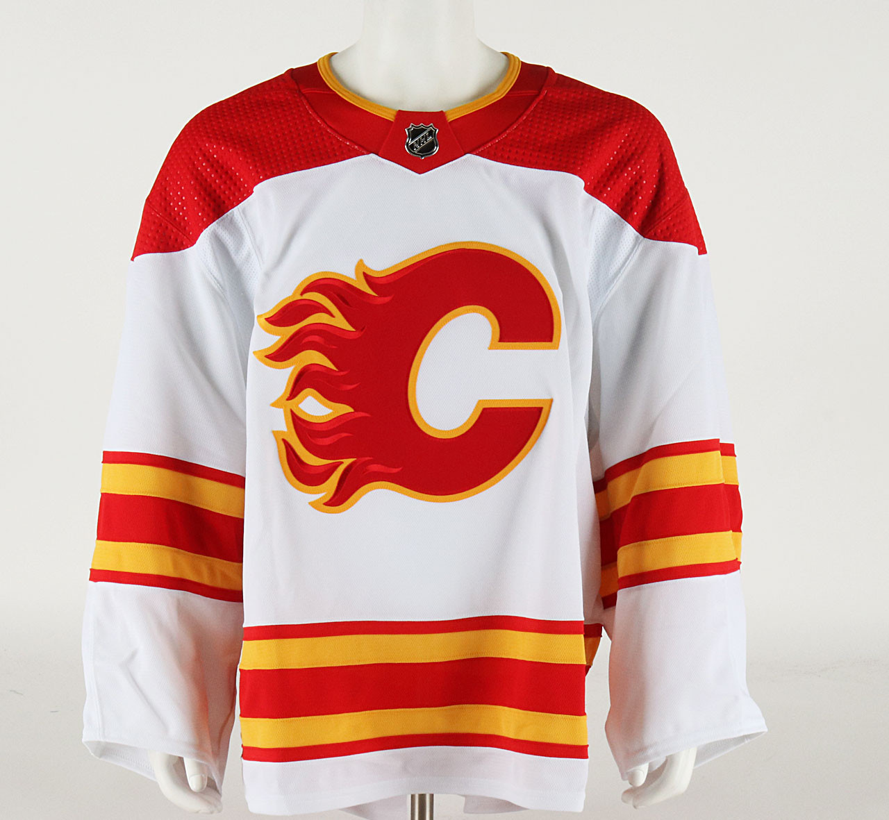 Game Jersey - Calgary Flames - White Adidas Size 60G - Pro Stock