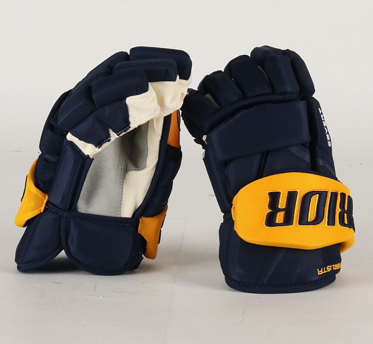 Warrior covert QR5Proグローブ(2023年トップエンドモデル Warrior covert QR5Proグローブ(2023年トップエンドモデル